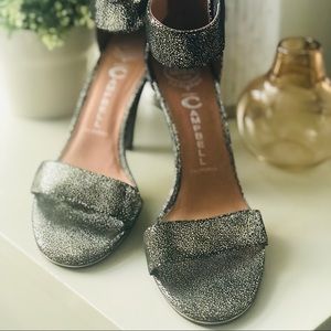 Jeffrey Campbell Gold/Black sparkles sandals US9